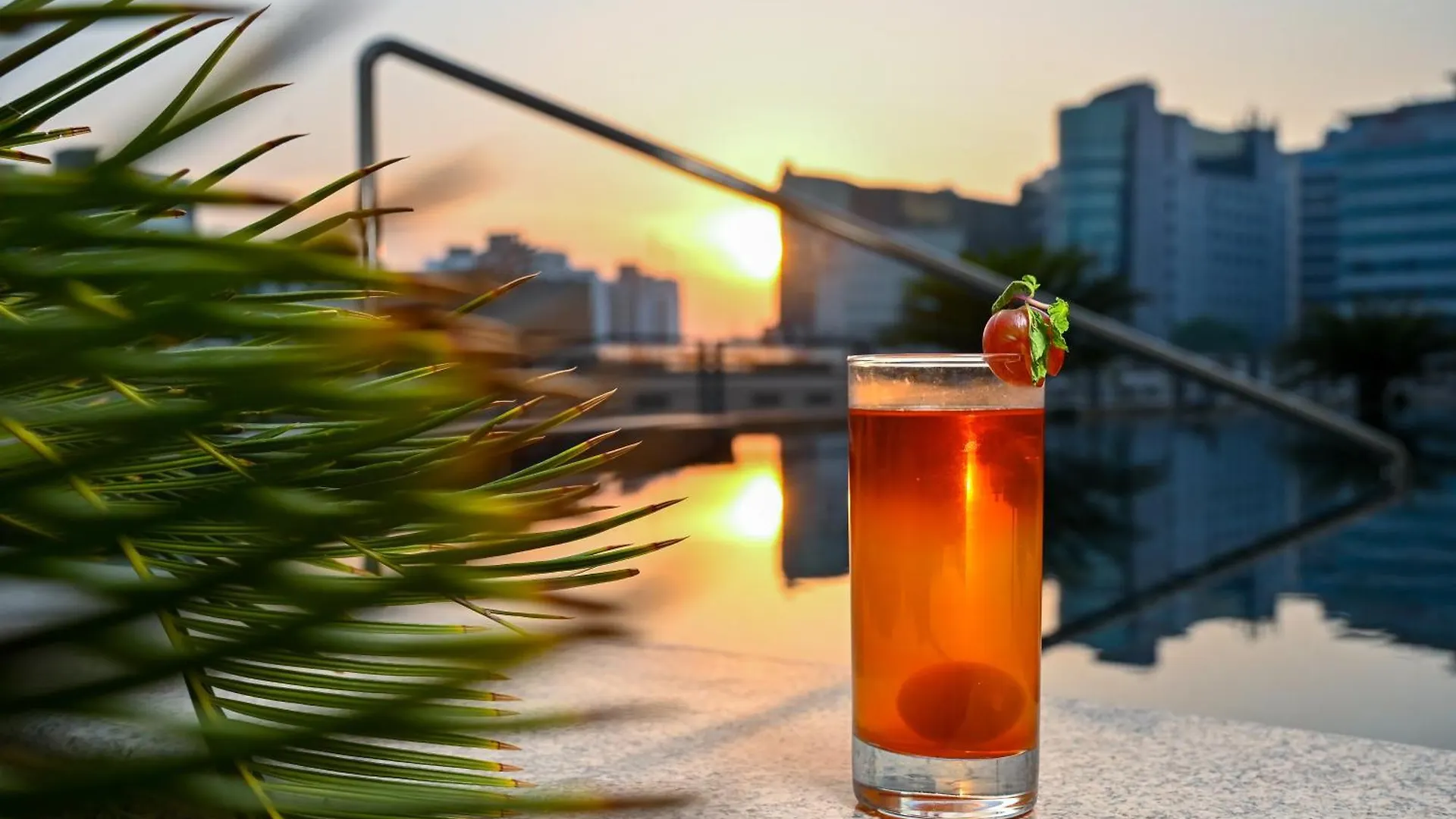 Alivaa Hotel Gurugram Sohna Road City Center Γκουργκάον