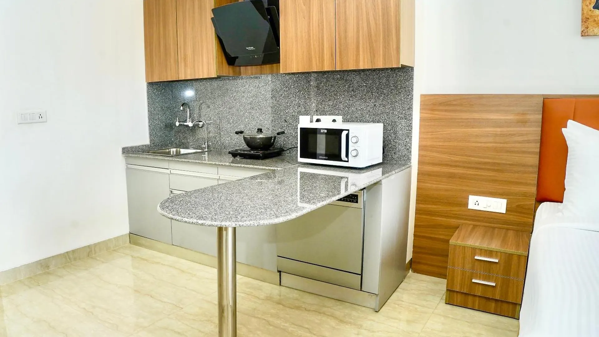 Alivaa Hotel Gurugram Sohna Road City Center Gurgaon 4*,