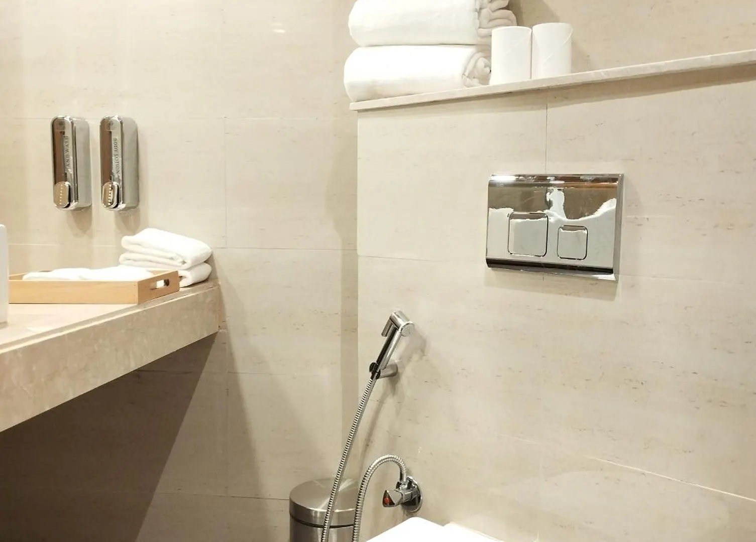 Alivaa Hotel Gurugram Sohna Road City Center Gurgaon 4*,  Indien